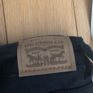 Black Levi’s SkinnyJeans